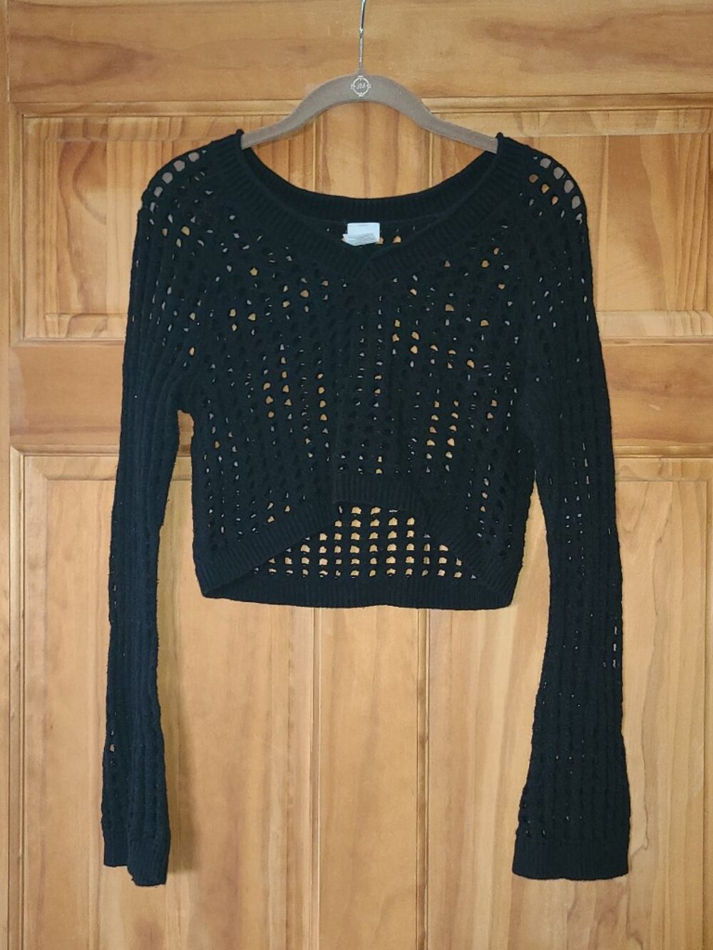 wild fable Black Long Sleeve Crochet V-Neck Sweater